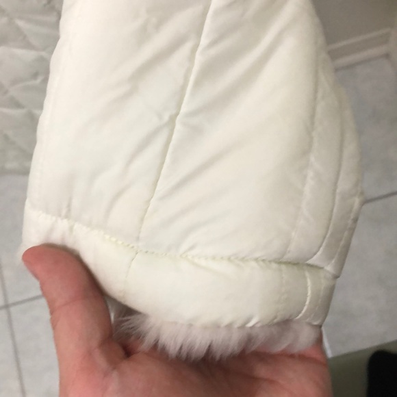 ⛄️❄️ HOST PICK ❄️ Girls White Faux Fur Coat - Picture 12 of 16